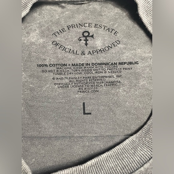 NWOT Prince T-Shirt Gray Tie Dye‎ Size Large - Picture 4 of 6